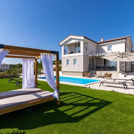 Diminici Villas Exterior photo